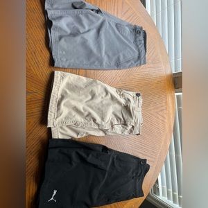 3 pair of shorts. Size range all fit like 10-12 boys.